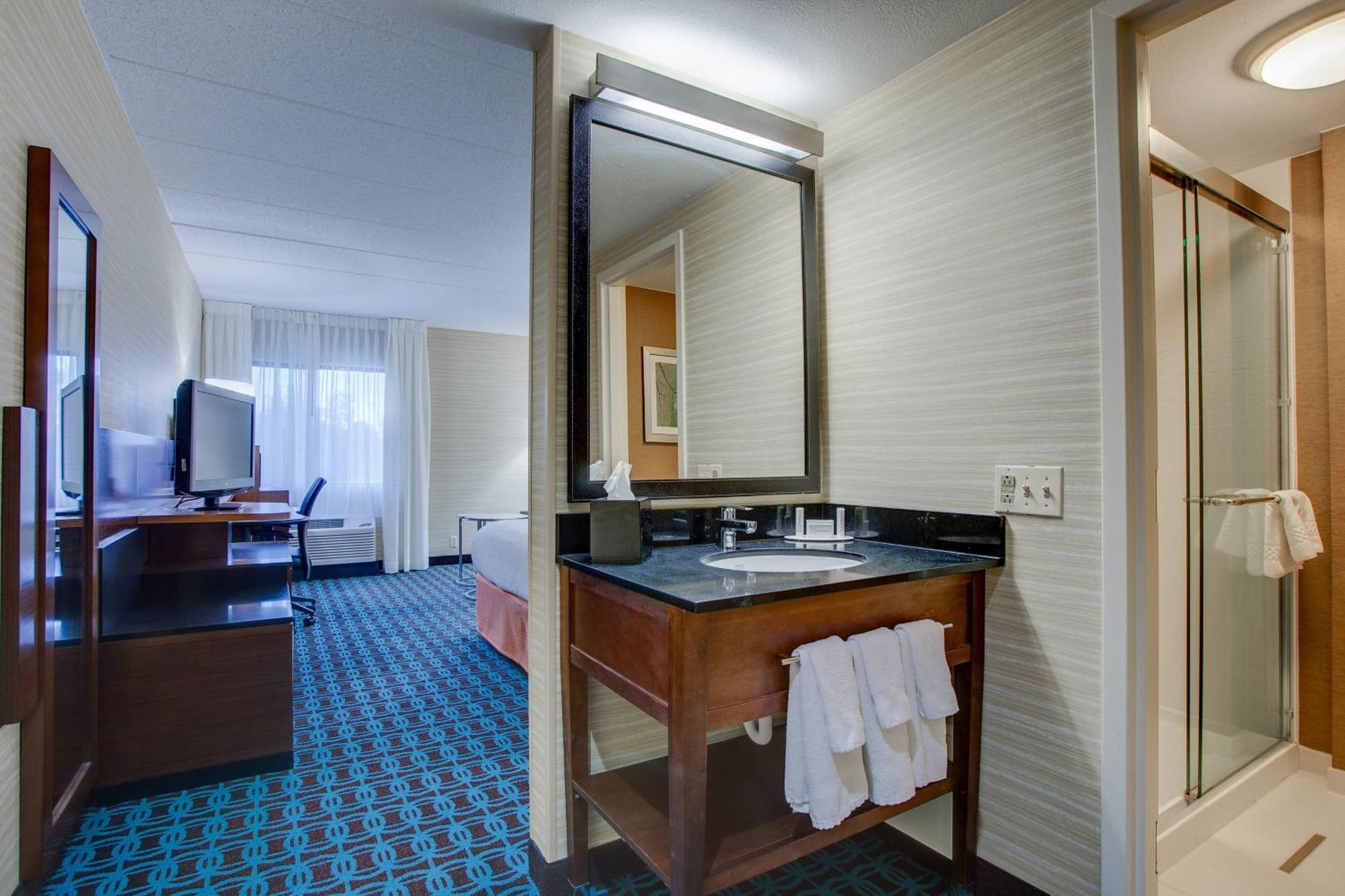 Fairfield Inn Portsmouth Seacoast Exteriör bild