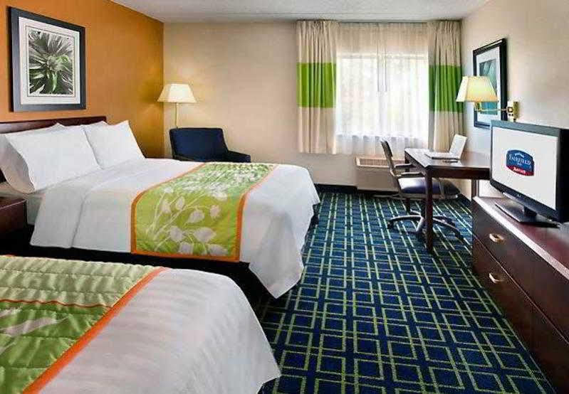 Fairfield Inn Portsmouth Seacoast Exteriör bild